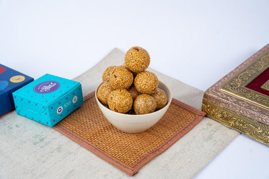 Till / Nuvvula Laddu